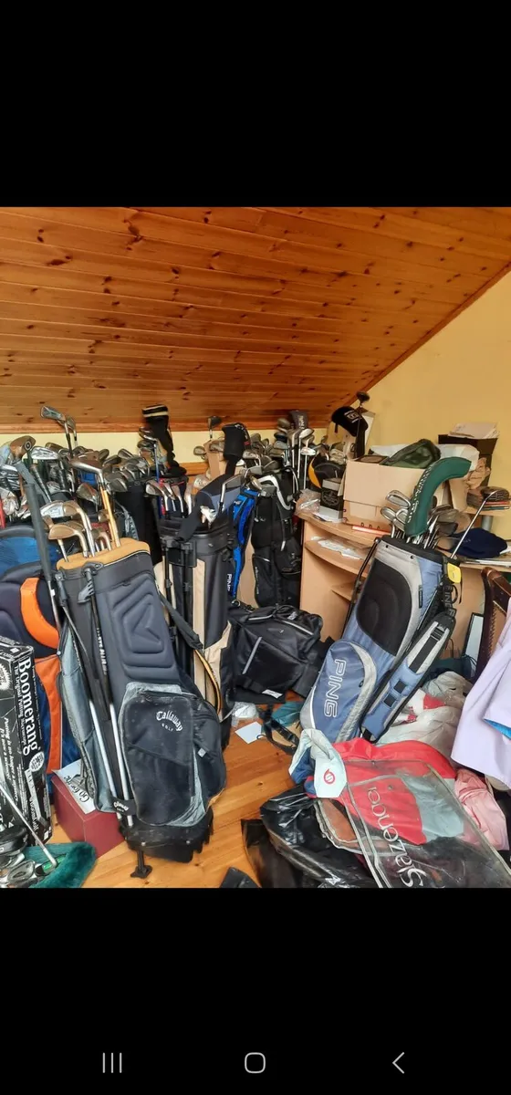 Vintage golf clubs and accessories - Image 1