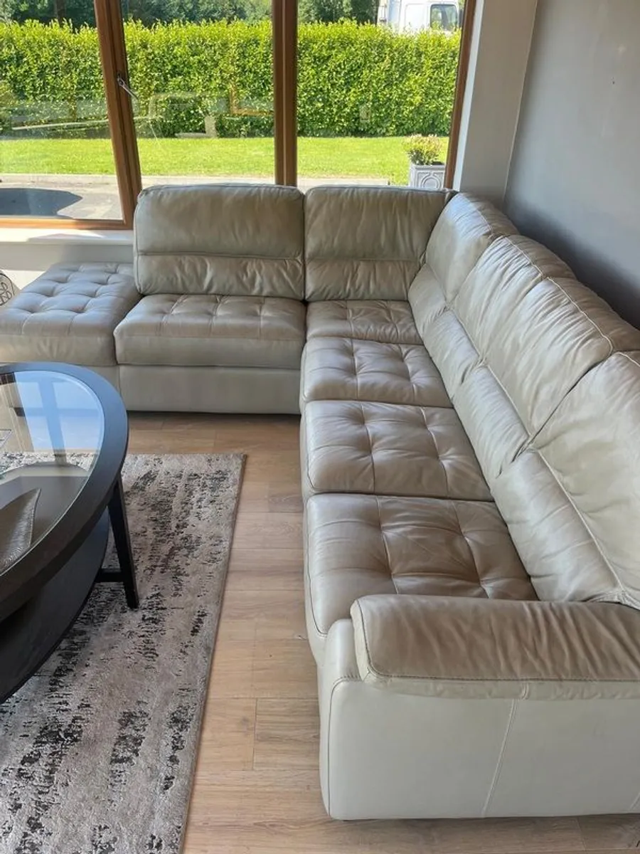 Sitting room furniture for sale - Image 1