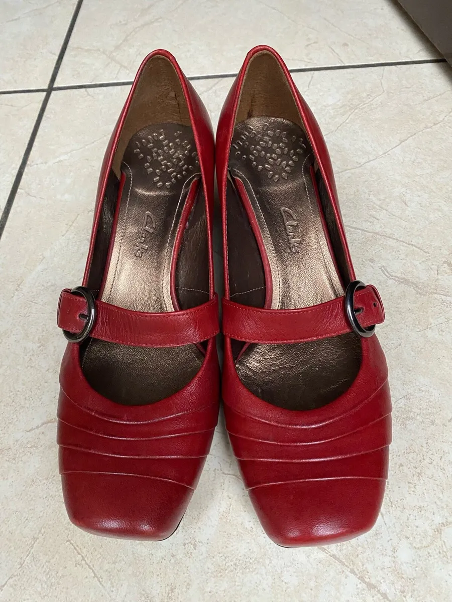 NEW Clarks Leather Shoes, Size 7 - Image 2