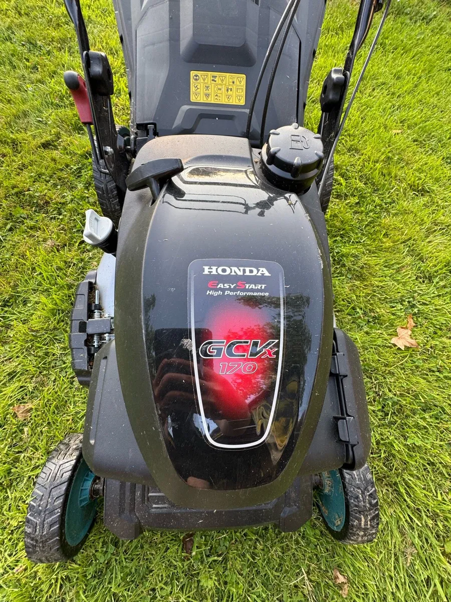 Erbauer lawnmower with Honda engine - Image 2