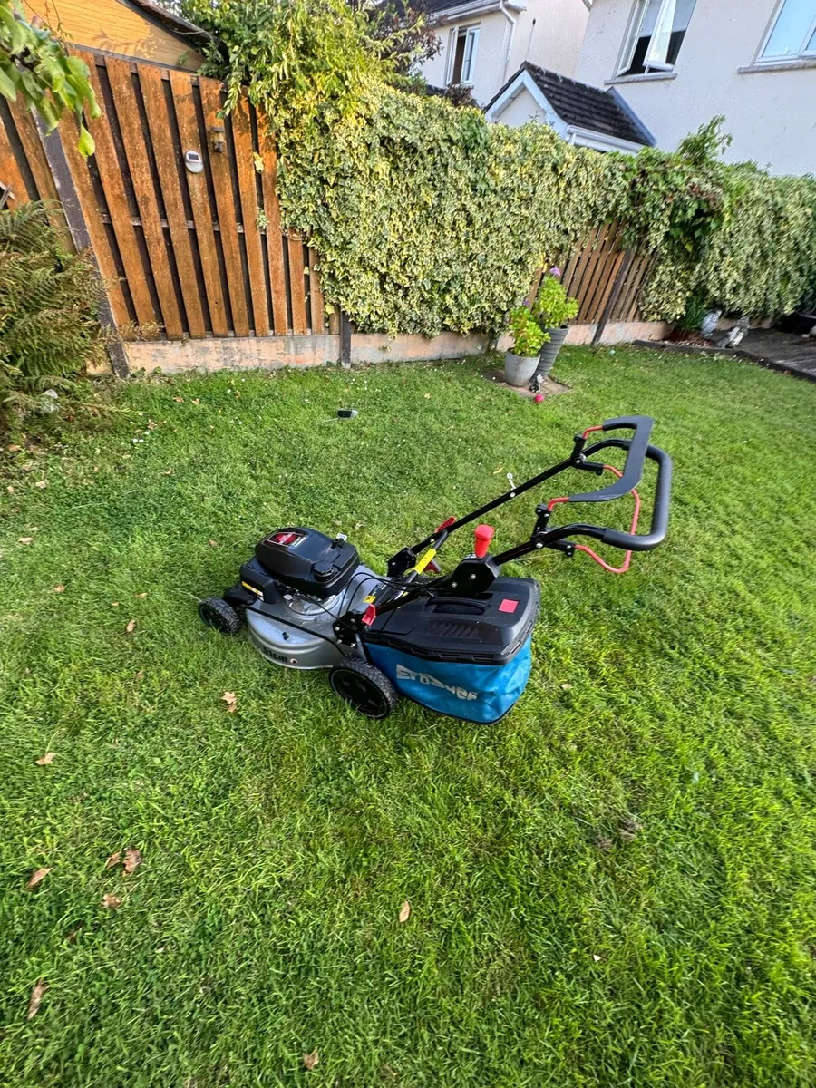 Erbauer lawnmower with Honda engine - Image 4
