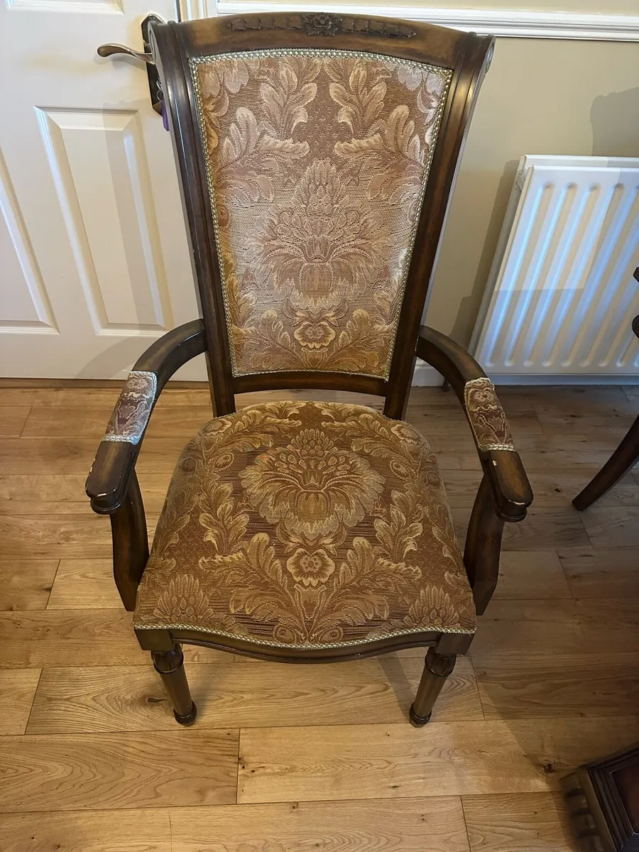 Solid oak living room table and chairs - Image 4