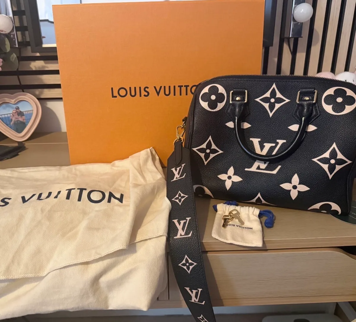 Authentic Louis Vuitton Speedy 25 - Image 1