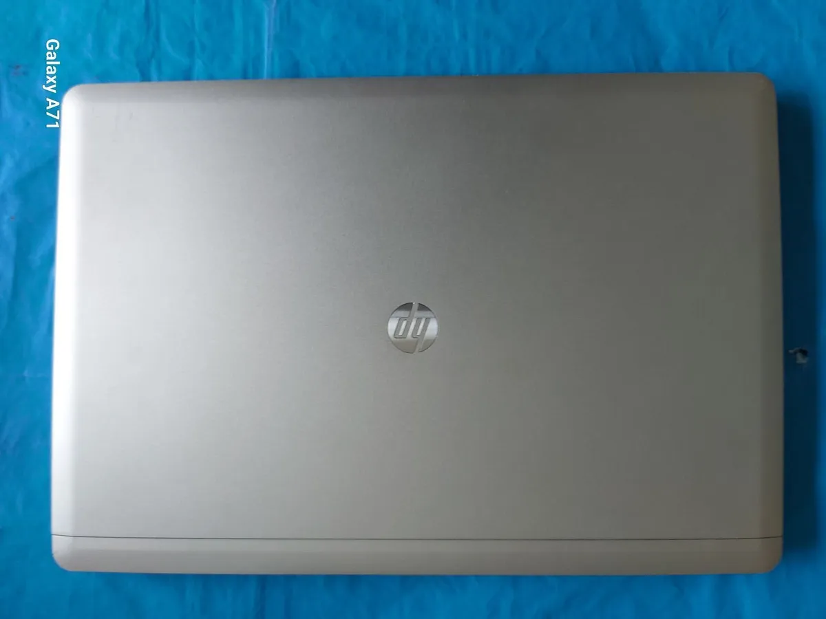 HP EliteBook, Silver, 16GB Ram, 256GB SSD, Win 10 - Image 1