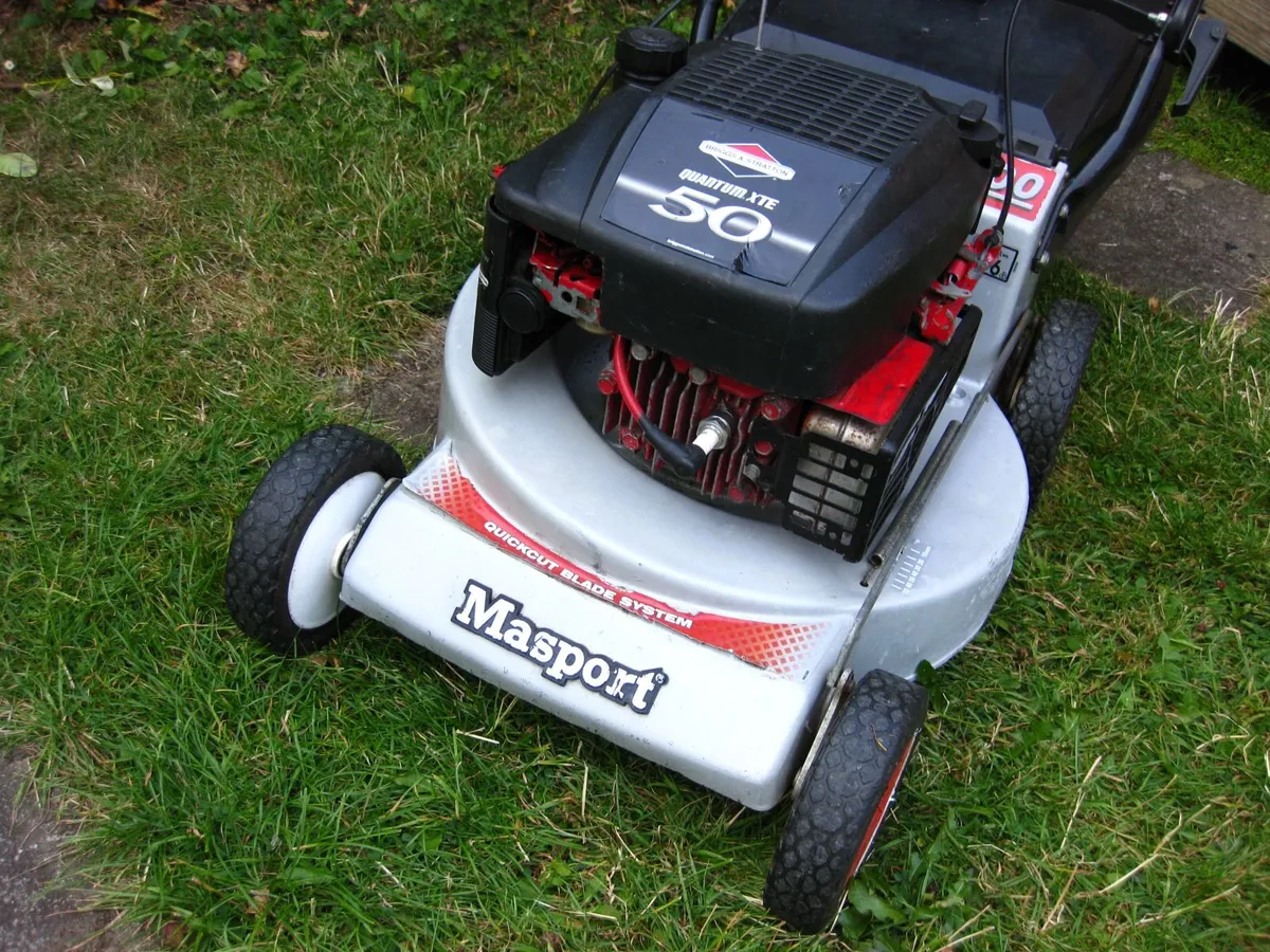 Masport Maxicatch 500 / Briggs&Stratton 5HP Mower. - Image 2