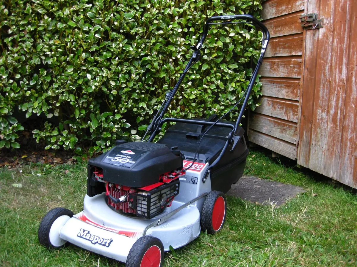 MASPORT / Briggs & Stratton 5HP Petrol Mower. - Image 4