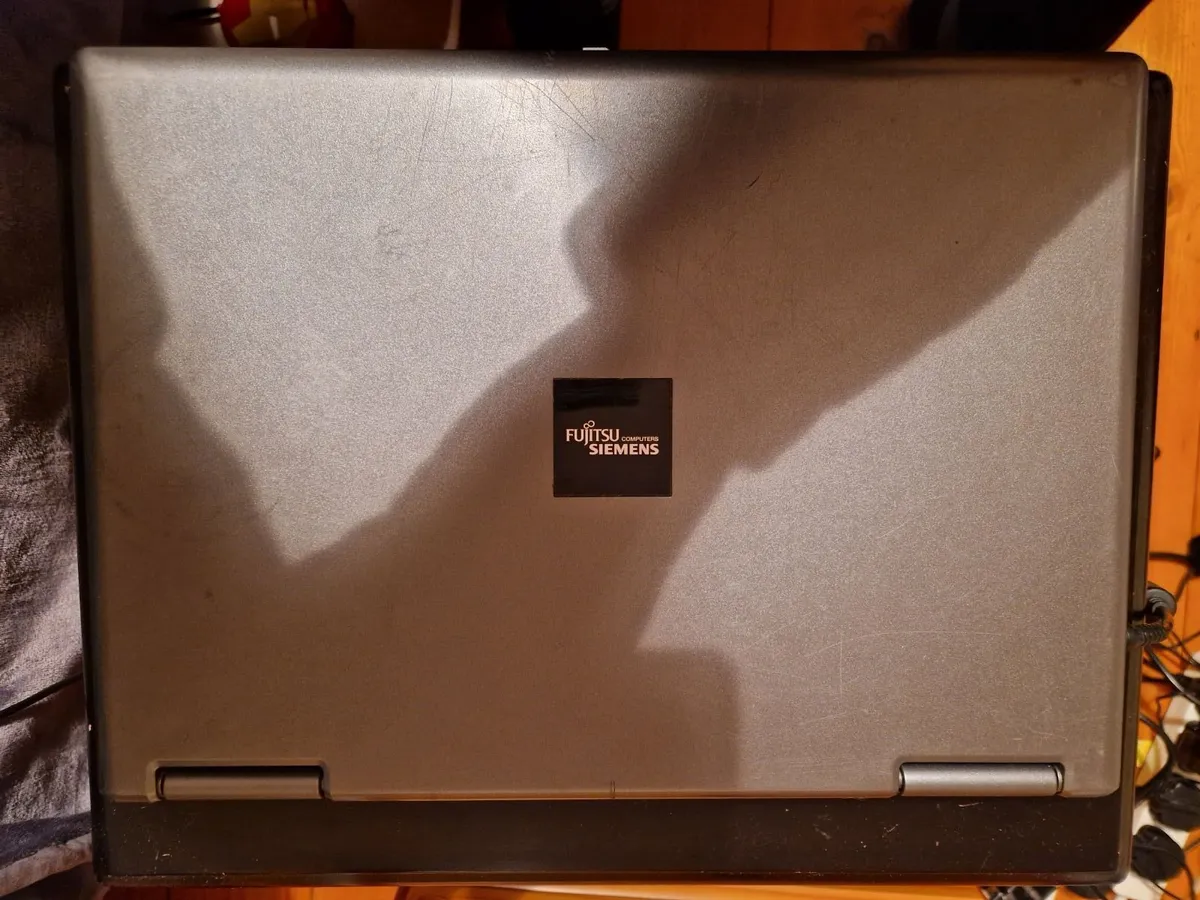 Fujitsu Esprimo V5535 Laptop, 1Terrabyte HDD - Image 4