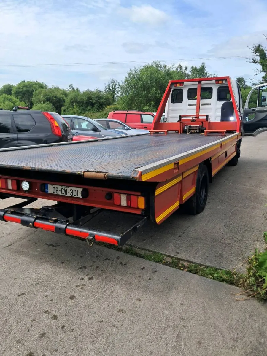Recovery truck - Image 1
