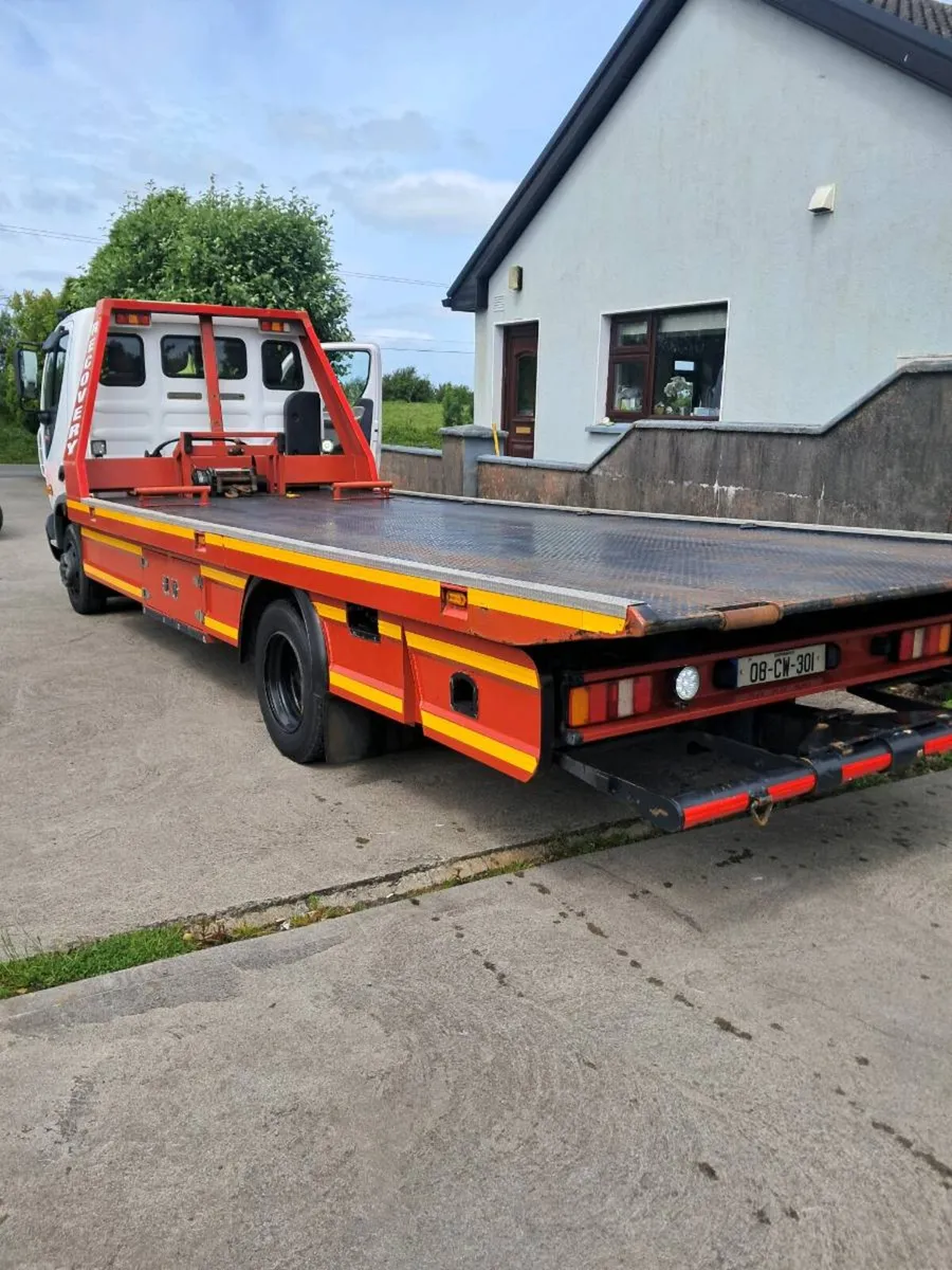 Recovery truck - Image 2