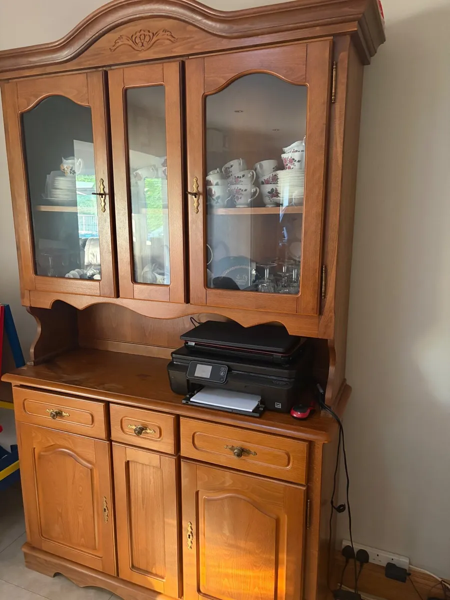 Dresser - Image 1
