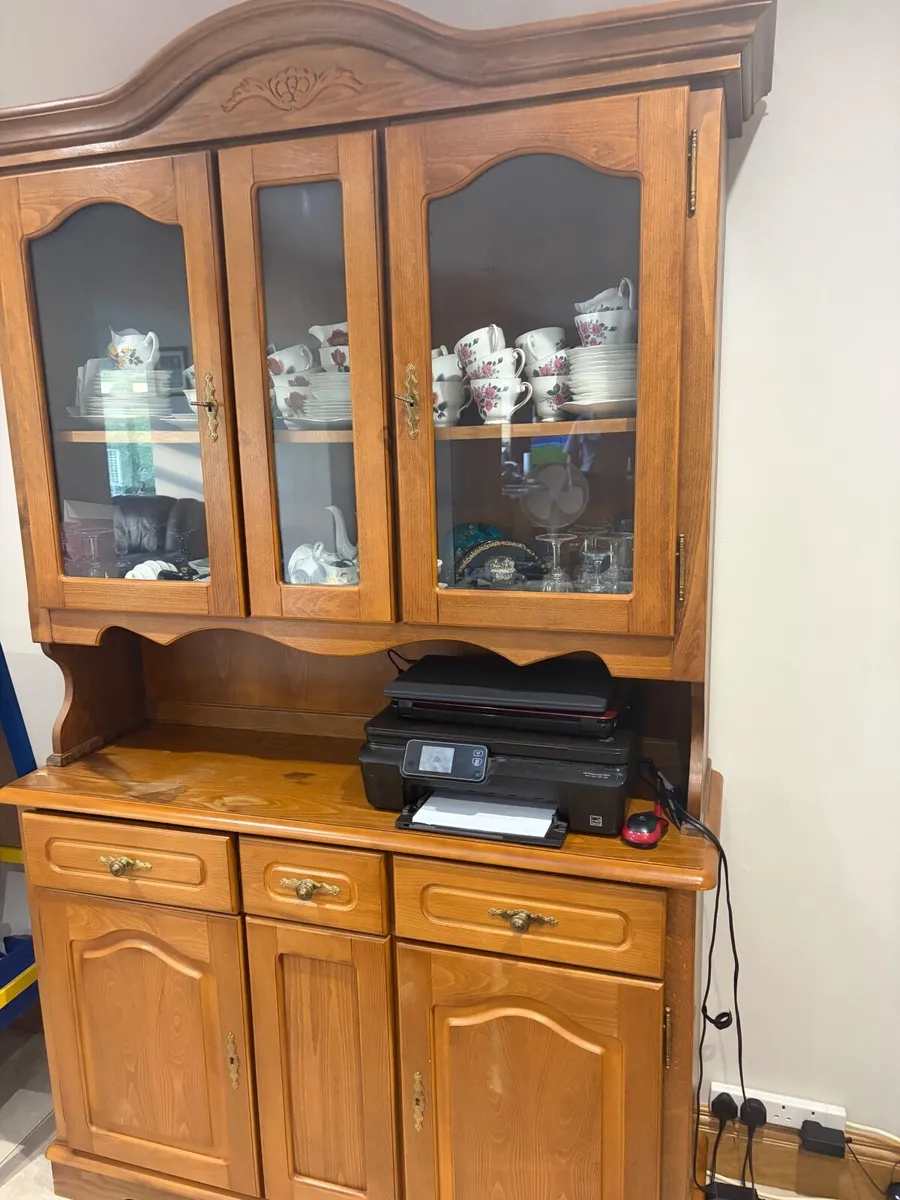 Dresser - Image 4