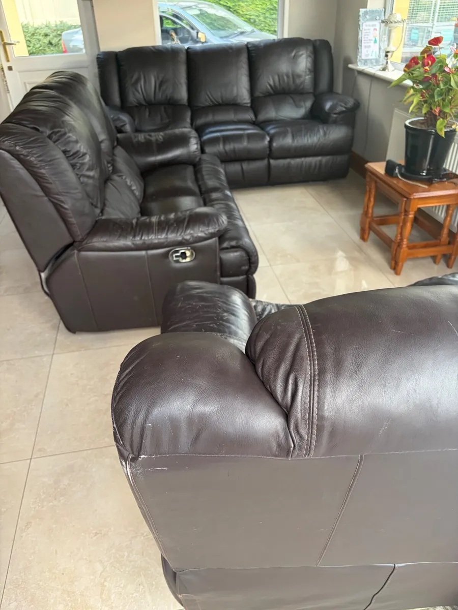 Leather couches (3 piece) - Image 1