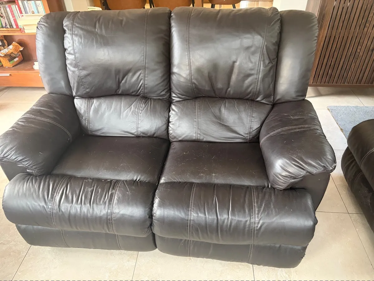Leather couches (3 piece) - Image 3