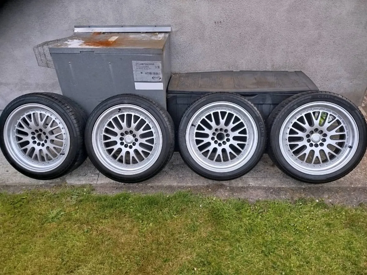 JR 10 18" 5x114.3 Alloy wheels suit Toyota,Lexus - Image 1