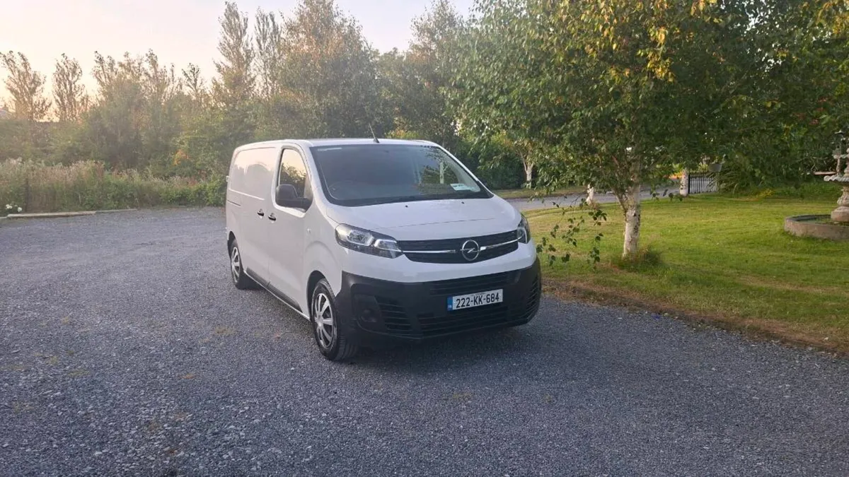 Opel Vivaro 2022 only 45000 kms - Image 4