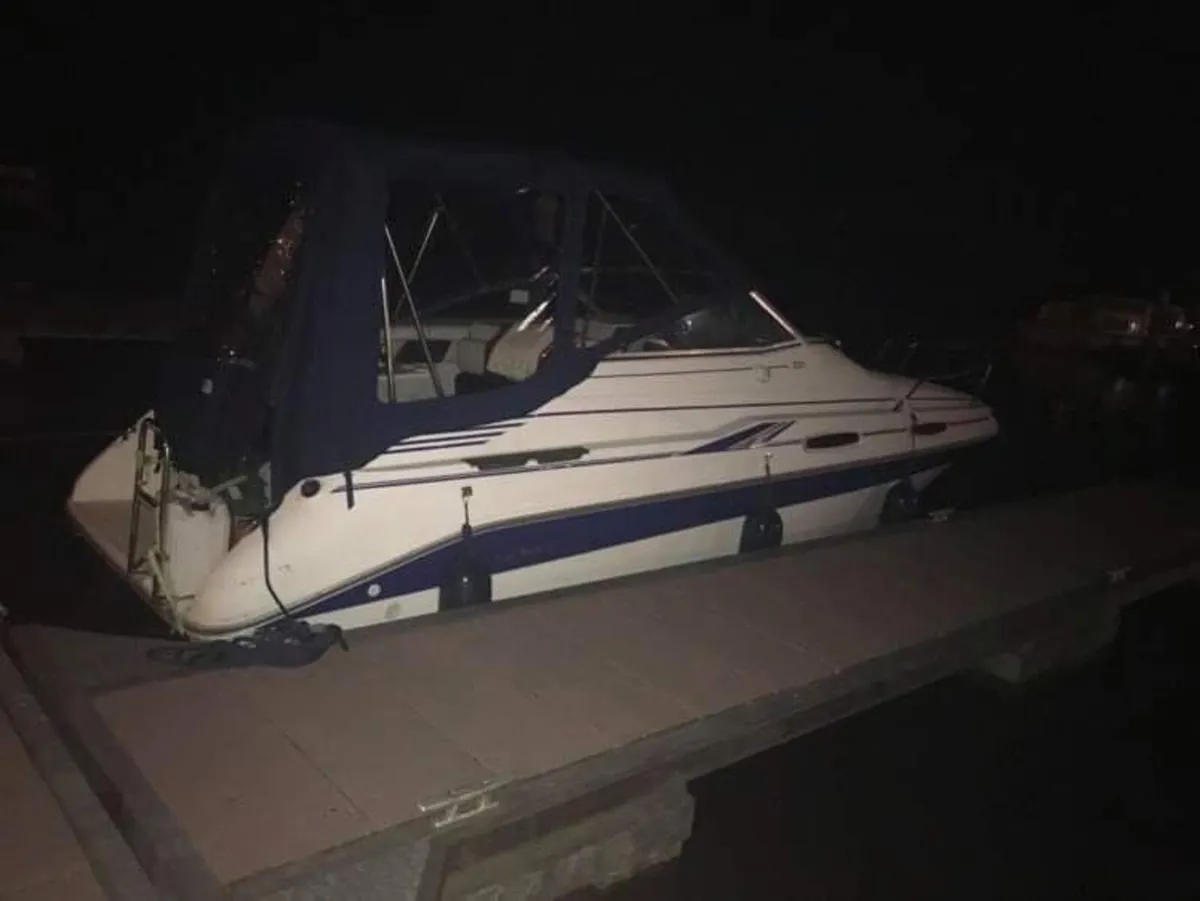 Boat - SeaRay Sports Cruiser - 4 berth - Image 3