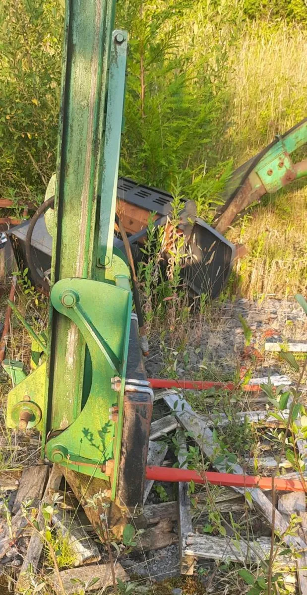 Bale Mast - Image 2