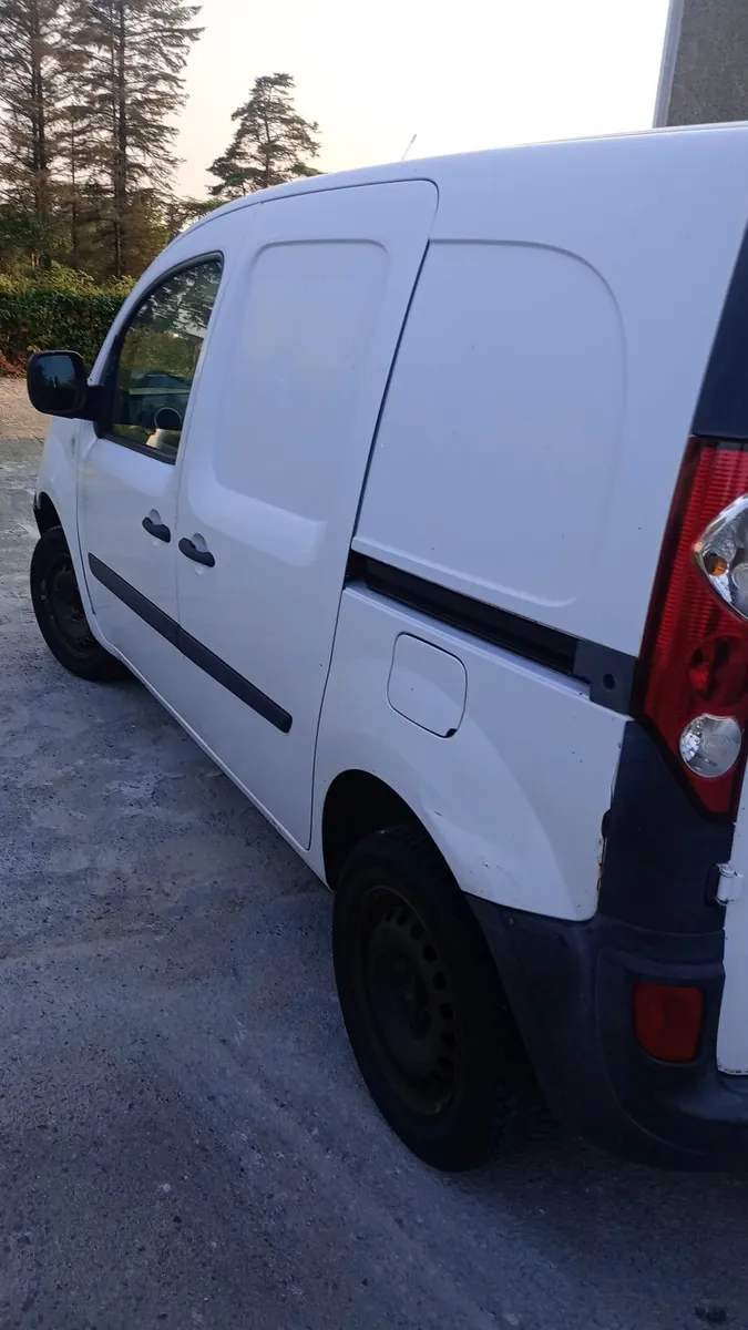Renault Kangoo 2011 - Image 1