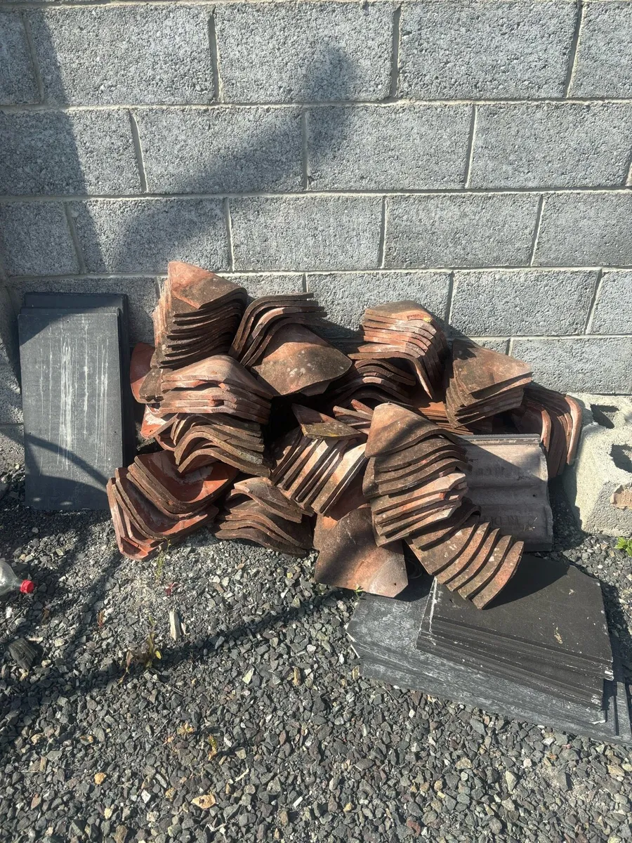 Bonnet ridges roof tiles