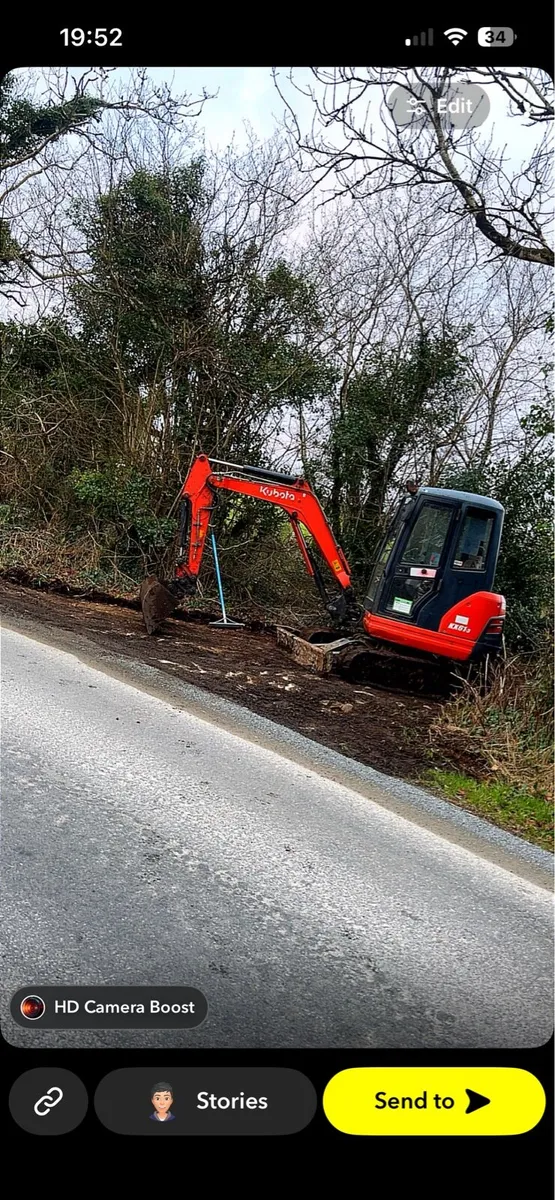 Kubota mini digger - Image 3