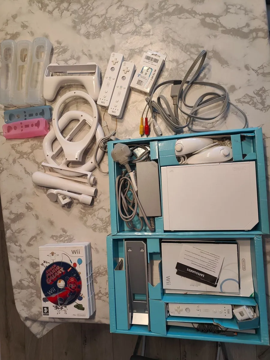 Nintendo Wii Mega Bundle!! - Image 1