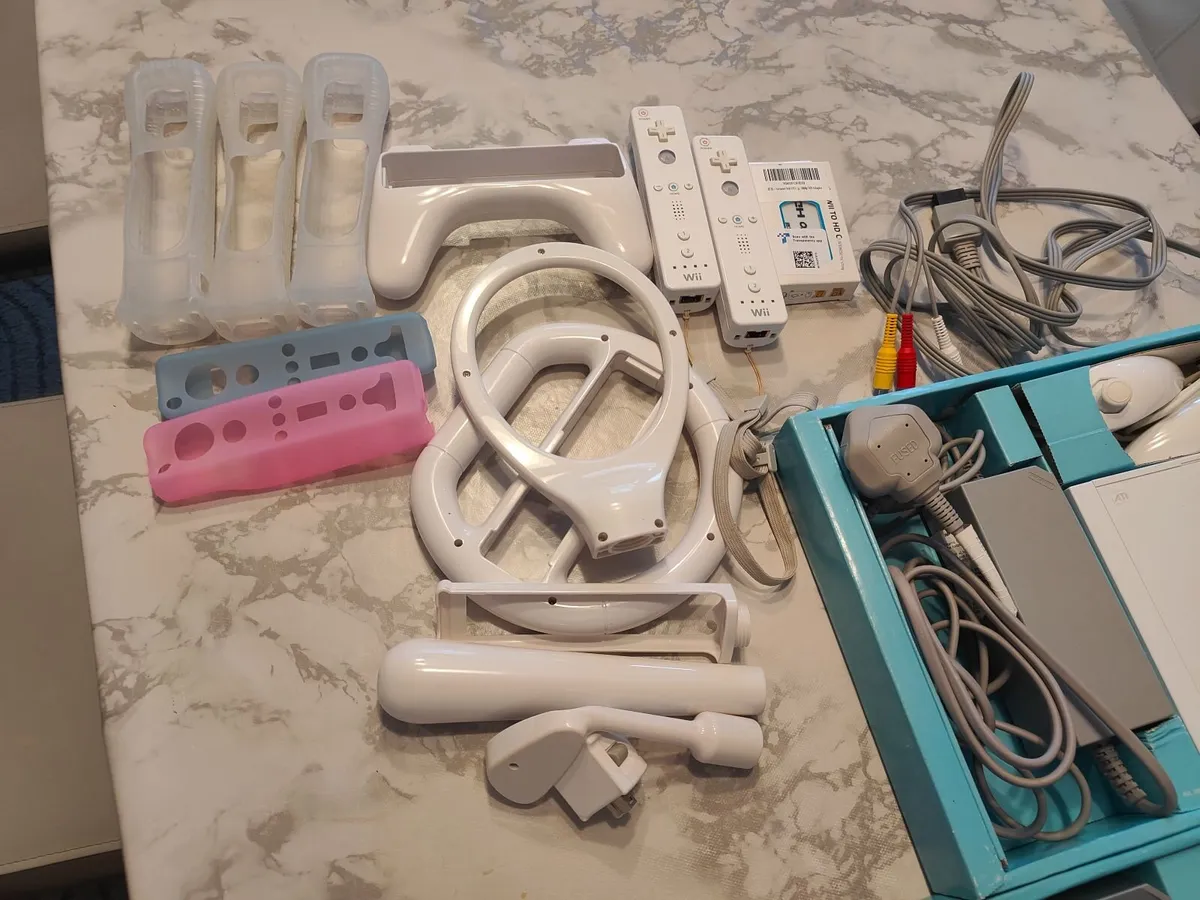 Nintendo Wii Mega Bundle!! - Image 4