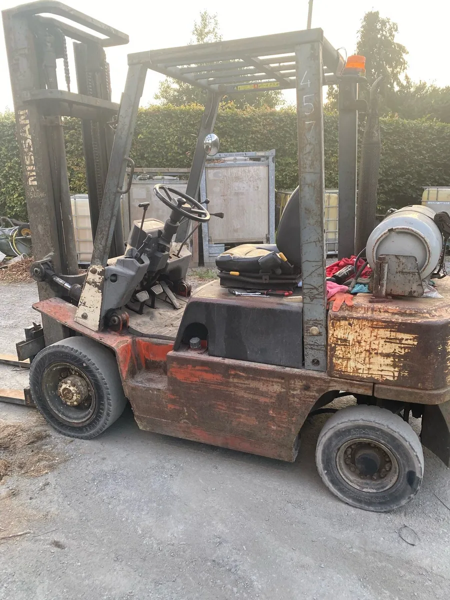 Forklift - Image 3