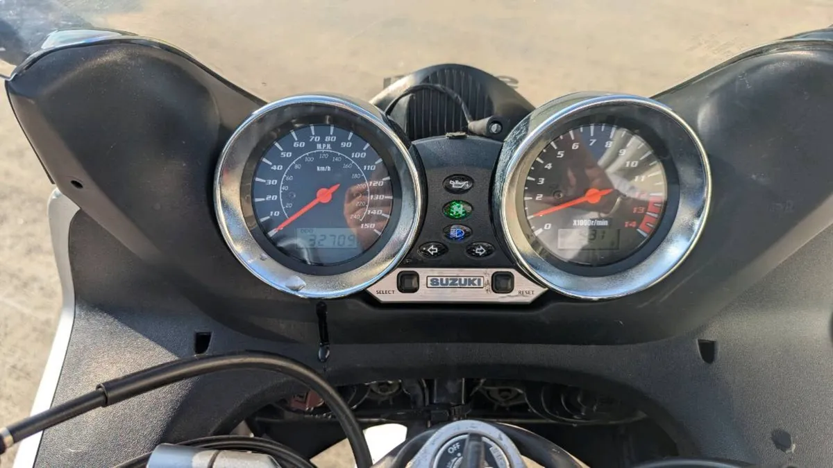 Suzuki gsf bandit 600 - Image 3