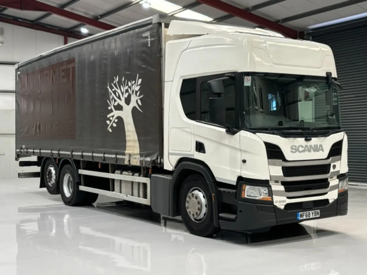 2018 SCANIA P320 6X2 CURTAINSIDER - Image 1