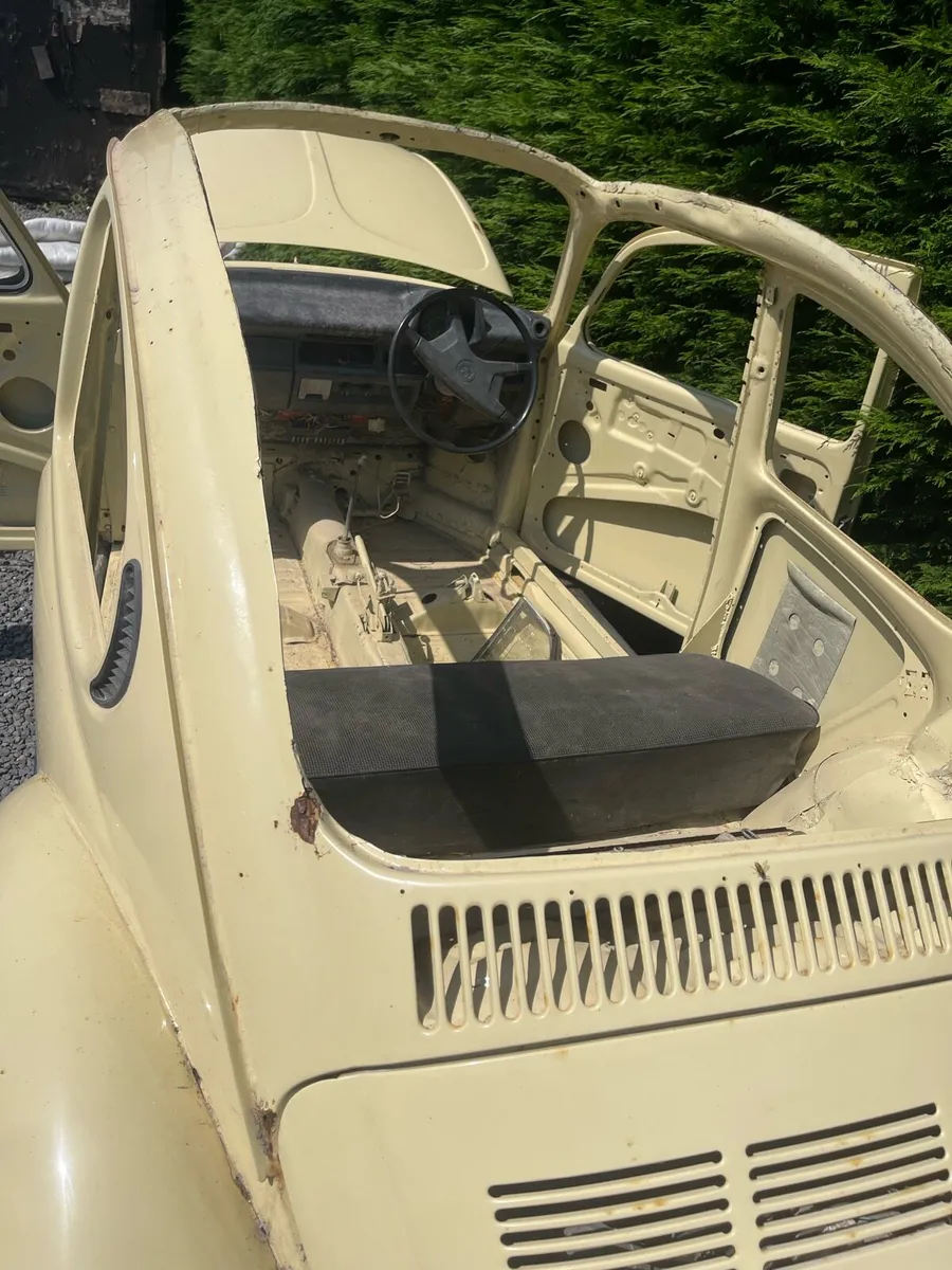 Volkswagen Beetle for Parts - Image 3