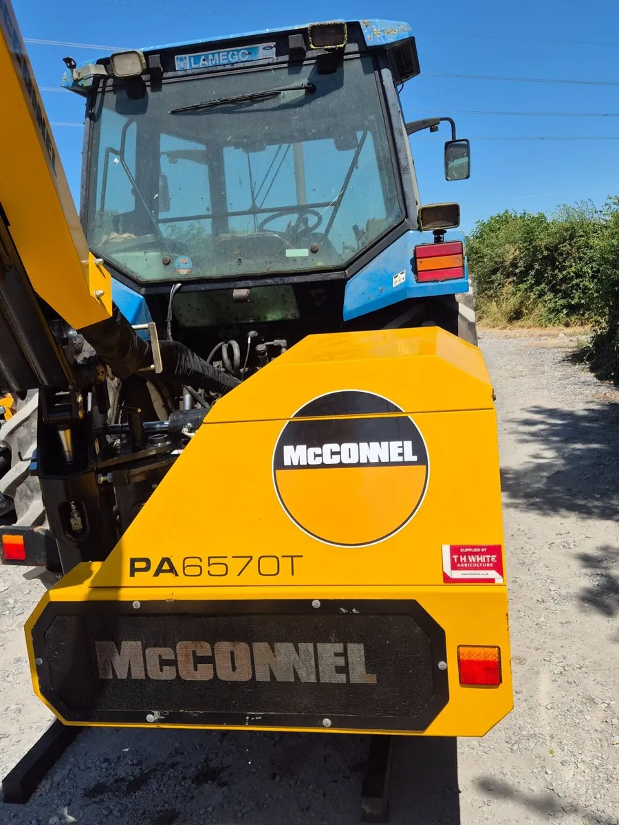 Mcconnel PA6570T Hedgecutter - Image 4