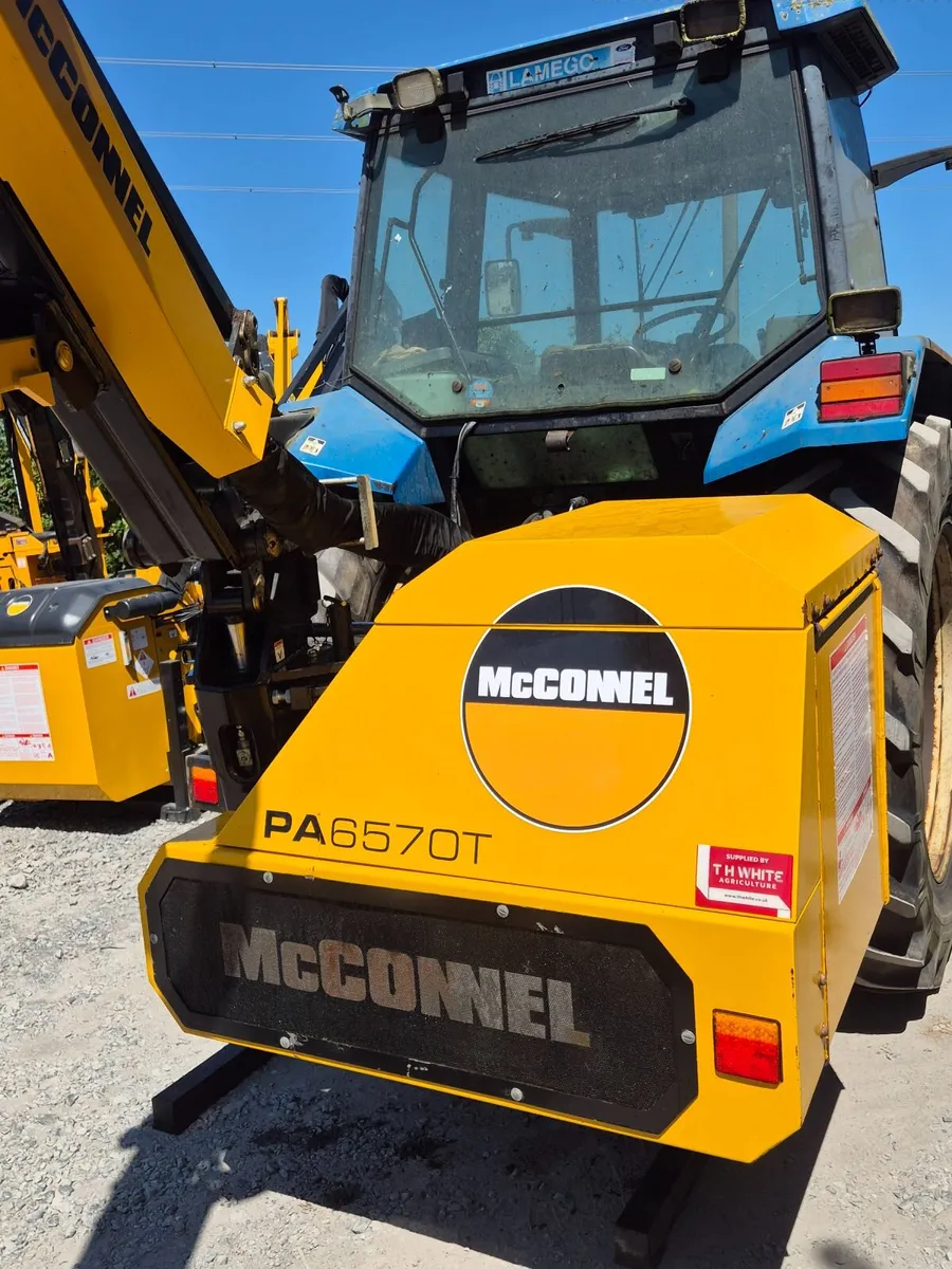 Mcconnel PA6570T Hedgecutter - Image 3