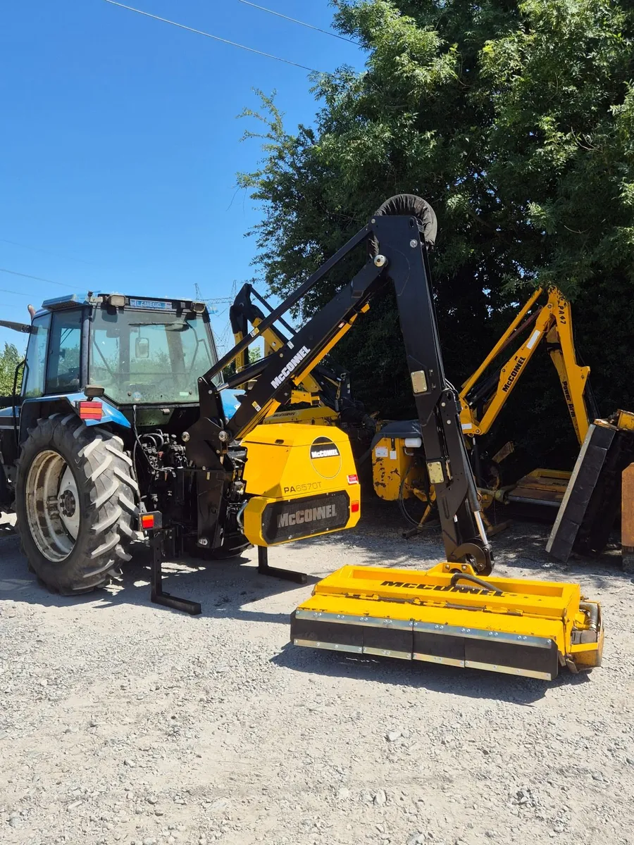 Mcconnel PA6570T Hedgecutter - Image 1