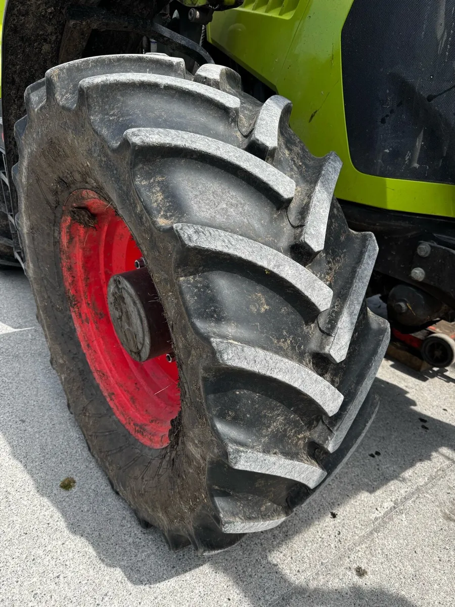Tyre 480 65 28 - Image 1