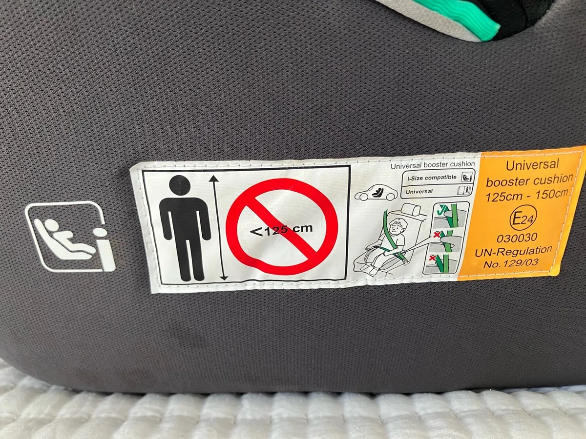 Child’s booster car seat - Image 3