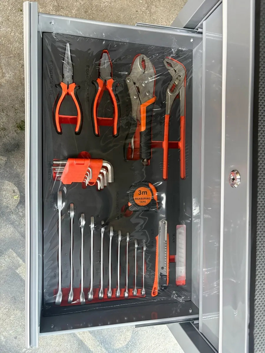 Brand New Unsused 300pc Toolbox - Image 3