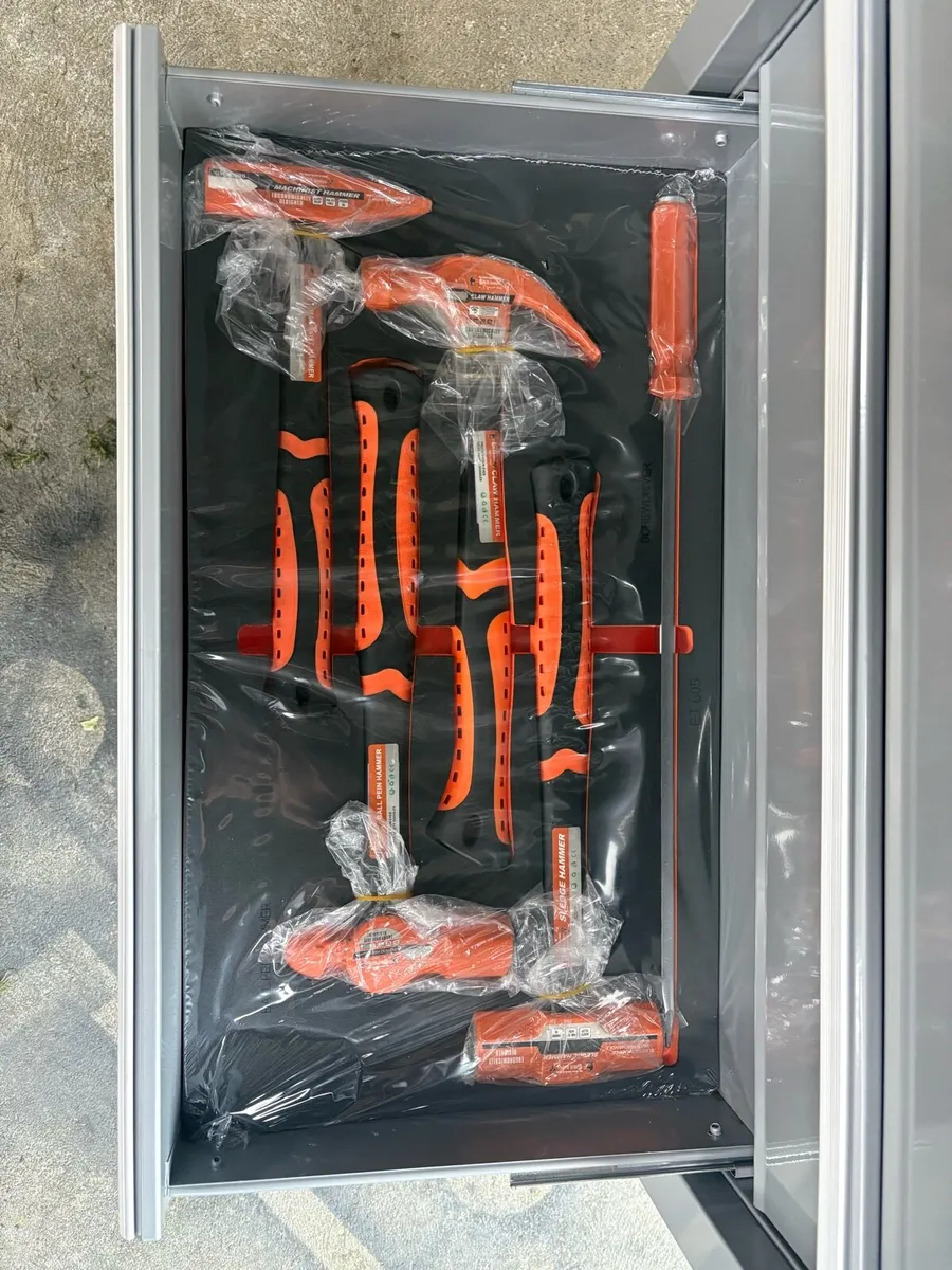 Brand New Unsused 300pc Toolbox - Image 4