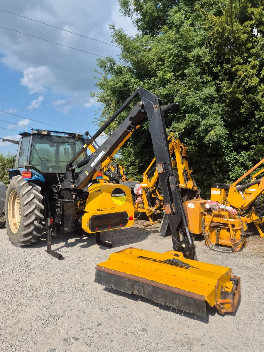 Mcconnel PA7070T Hedgecutter - Image 1