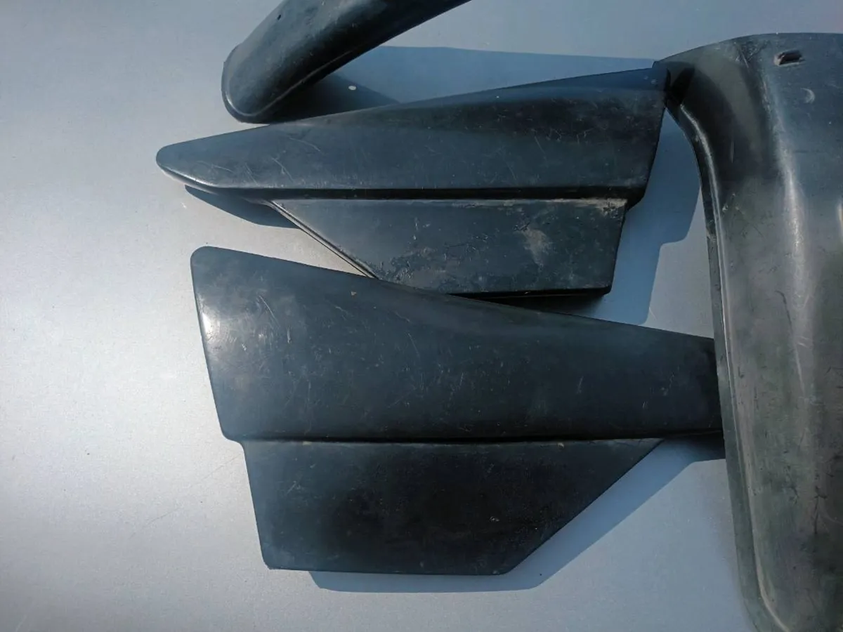 Yamaha DT 125 175 1979 SIDE PANELS & MUDGUARDS - Image 2