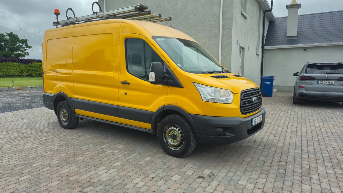 2015 Ford Transit AWD - Image 4