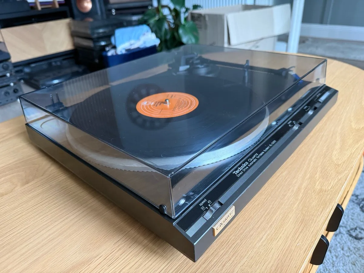 Technics Q300 turntable - Image 4