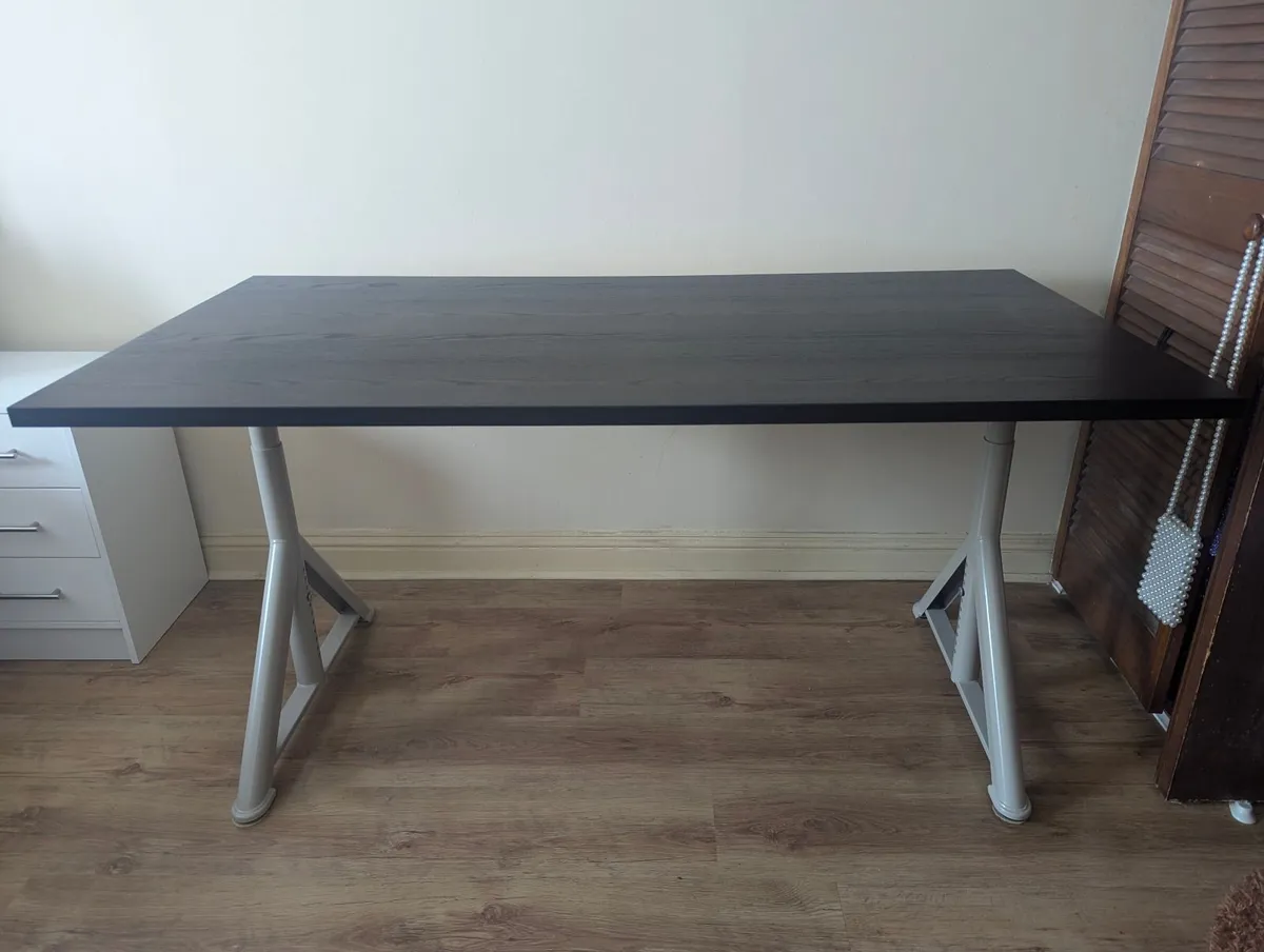 Ikea IDASEN desk 160x80cm - Image 1