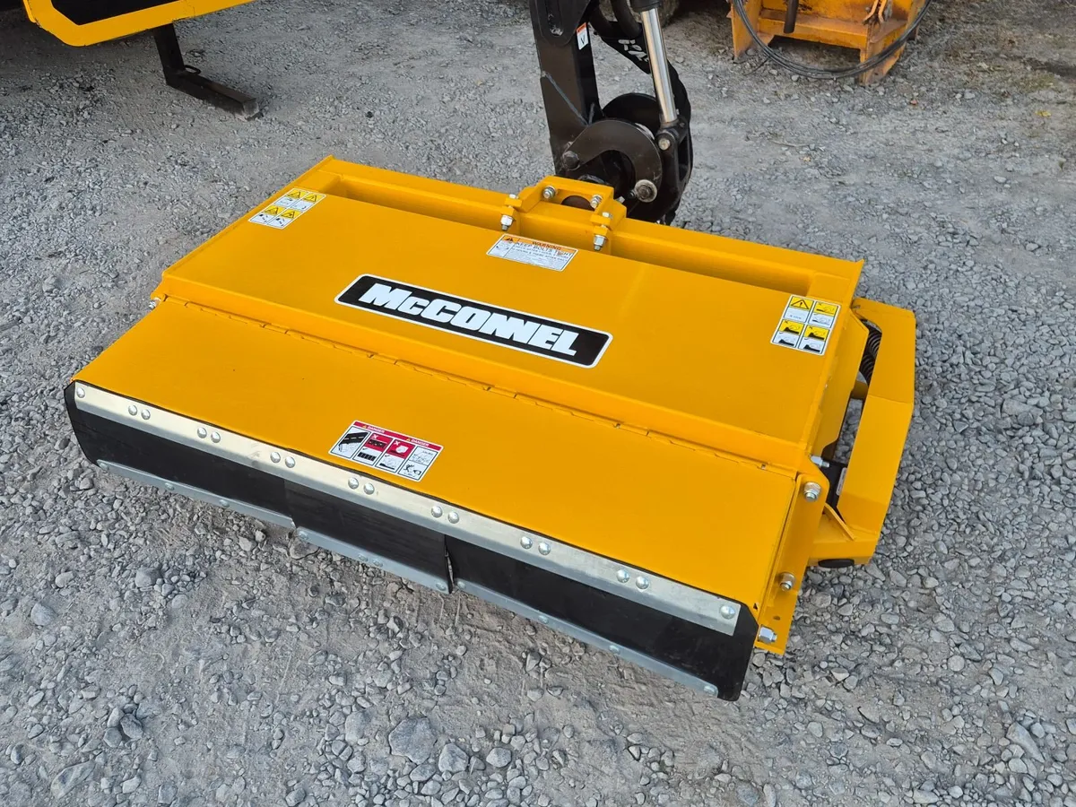 Mcconnel PA6567T Hedgecutter - Image 4