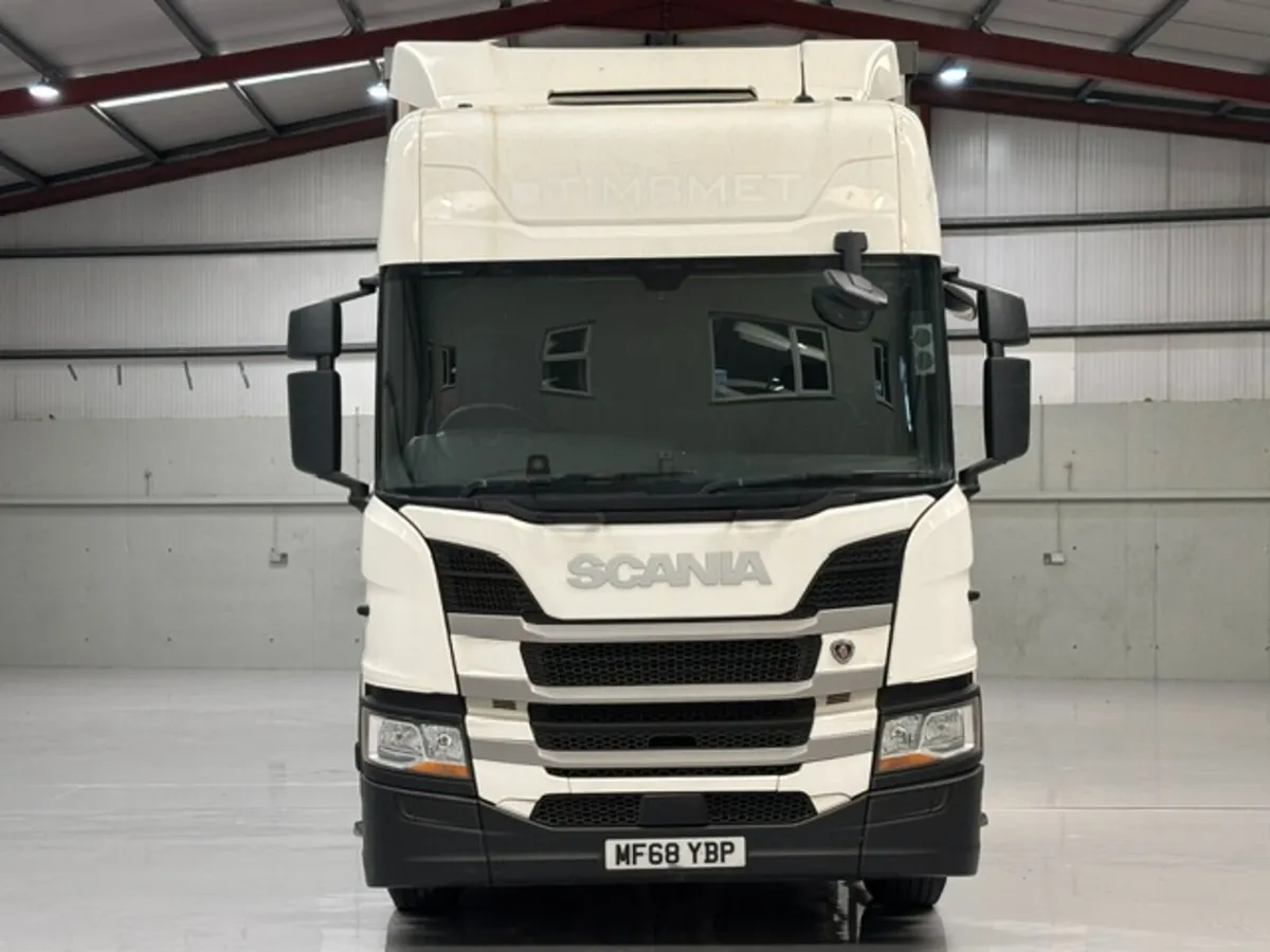 2018 SCANIA P320 6X2 CURTAINSIDER - Image 2