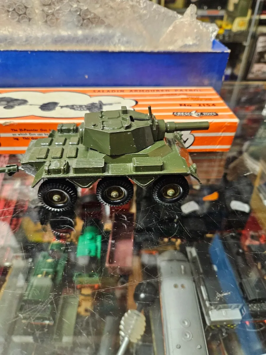 Corgi Crescent British Armoured Car & 25pdr - Image 2