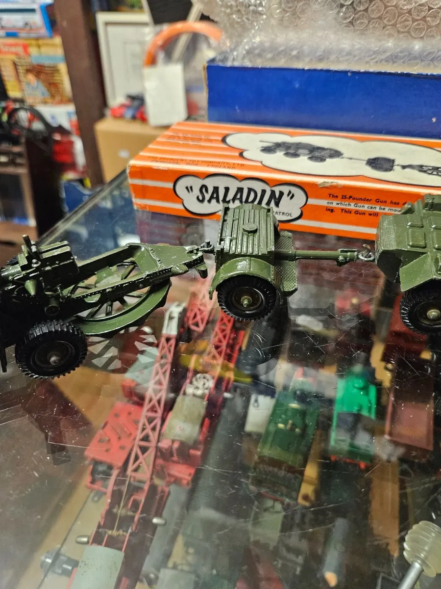 Corgi Crescent British Armoured Car & 25pdr - Image 3