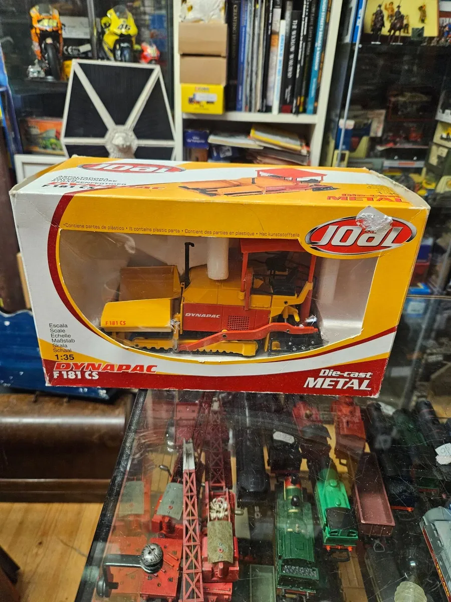 Corgi Joal Paver 1 35 scale - Image 1