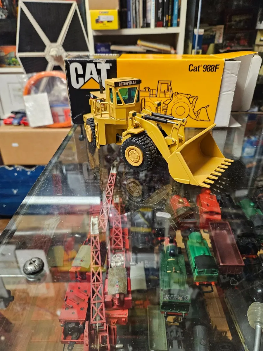 Corgi NZG Caterpillar Loader - Image 1