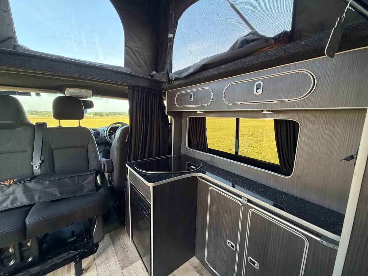 Vauxhall Vivaro Campervan - Image 4