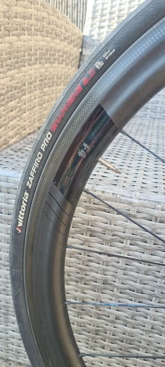Ffwd F4 Carbon Chinchers. - Image 2